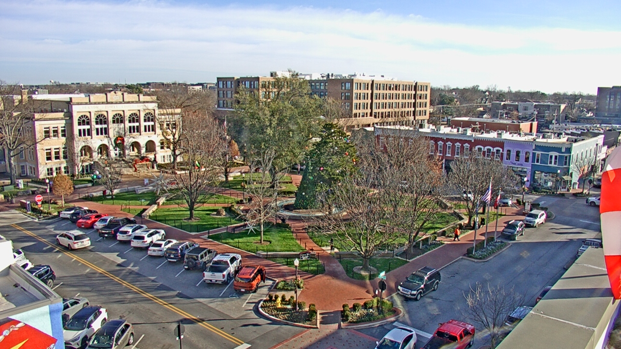 Thumbnail for current weather camera view from Walton�s 5 & 10 in Bentonville, Arkansas