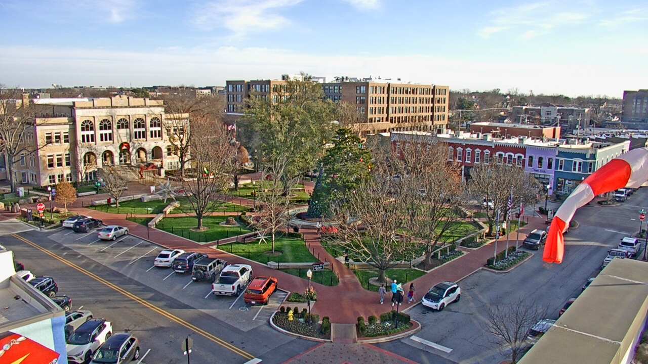 Thumbnail for current weather camera view from Walton�s 5 & 10 in Bentonville, Arkansas