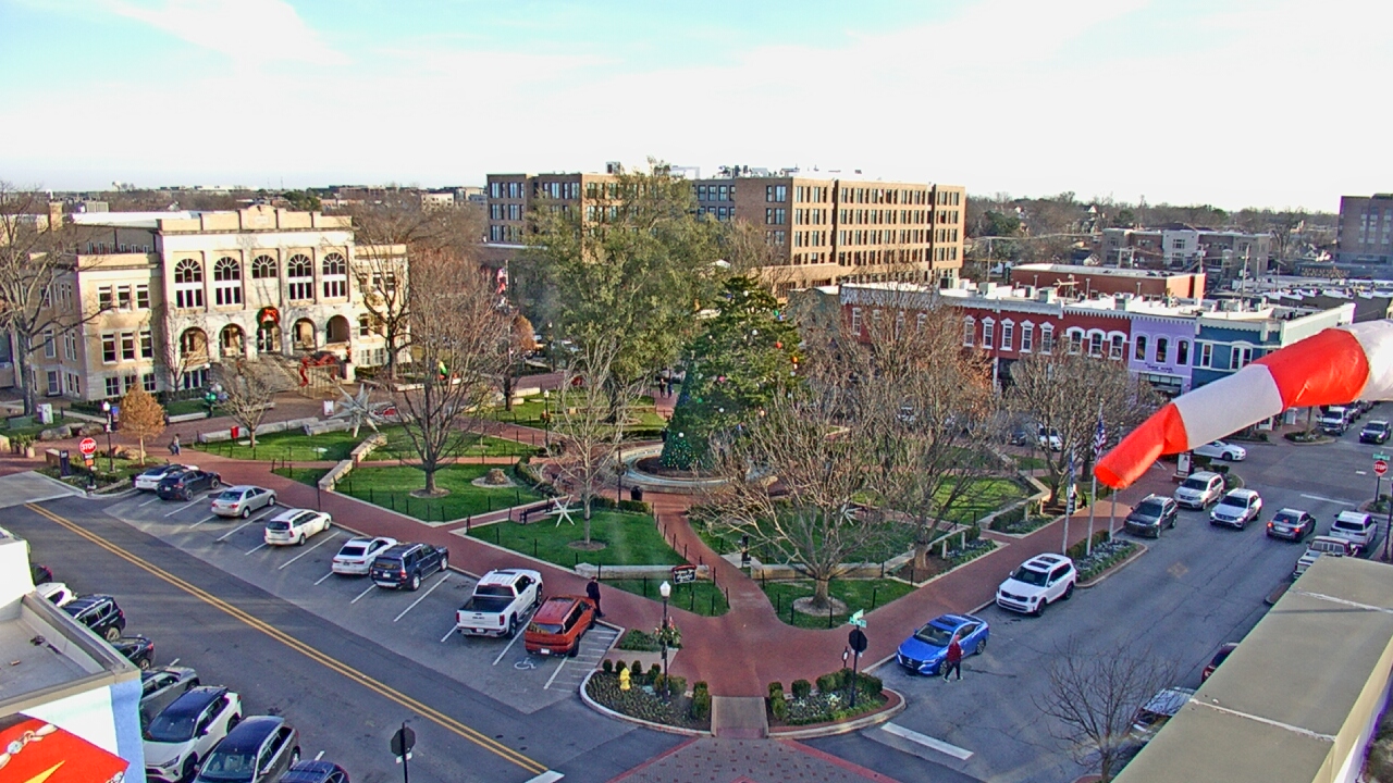 Thumbnail for current weather camera view from Walton�s 5 & 10 in Bentonville, Arkansas