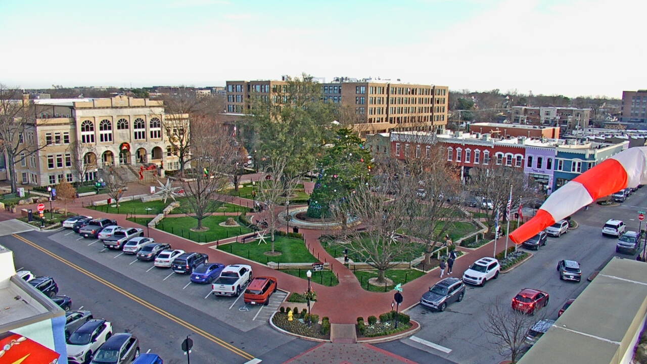 Thumbnail for current weather camera view from Walton�s 5 & 10 in Bentonville, Arkansas