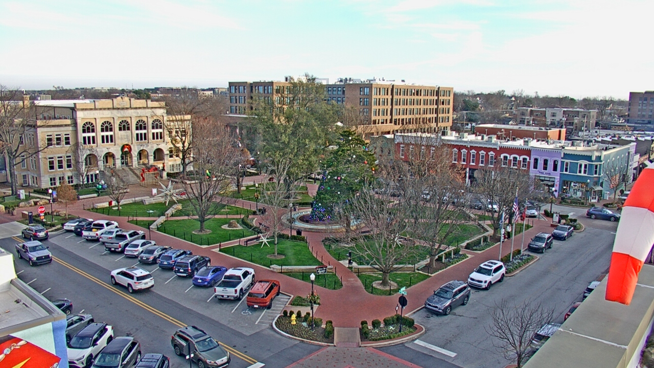 Thumbnail for current weather camera view from Walton�s 5 & 10 in Bentonville, Arkansas