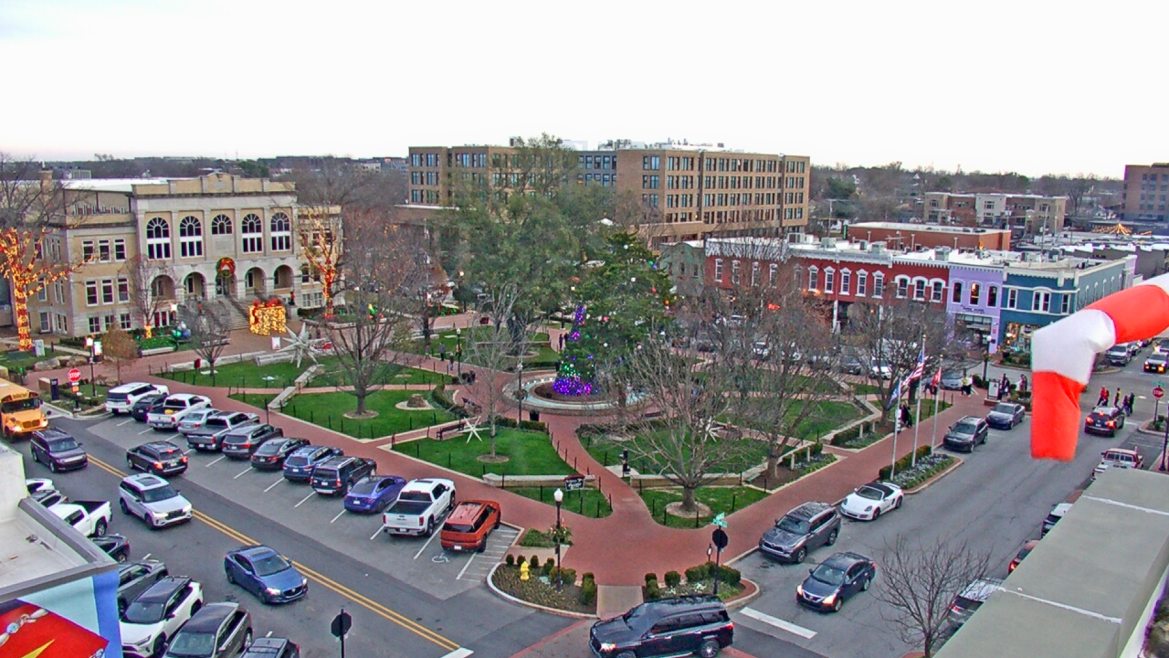 Thumbnail for current weather camera view from Walton�s 5 & 10 in Bentonville, Arkansas