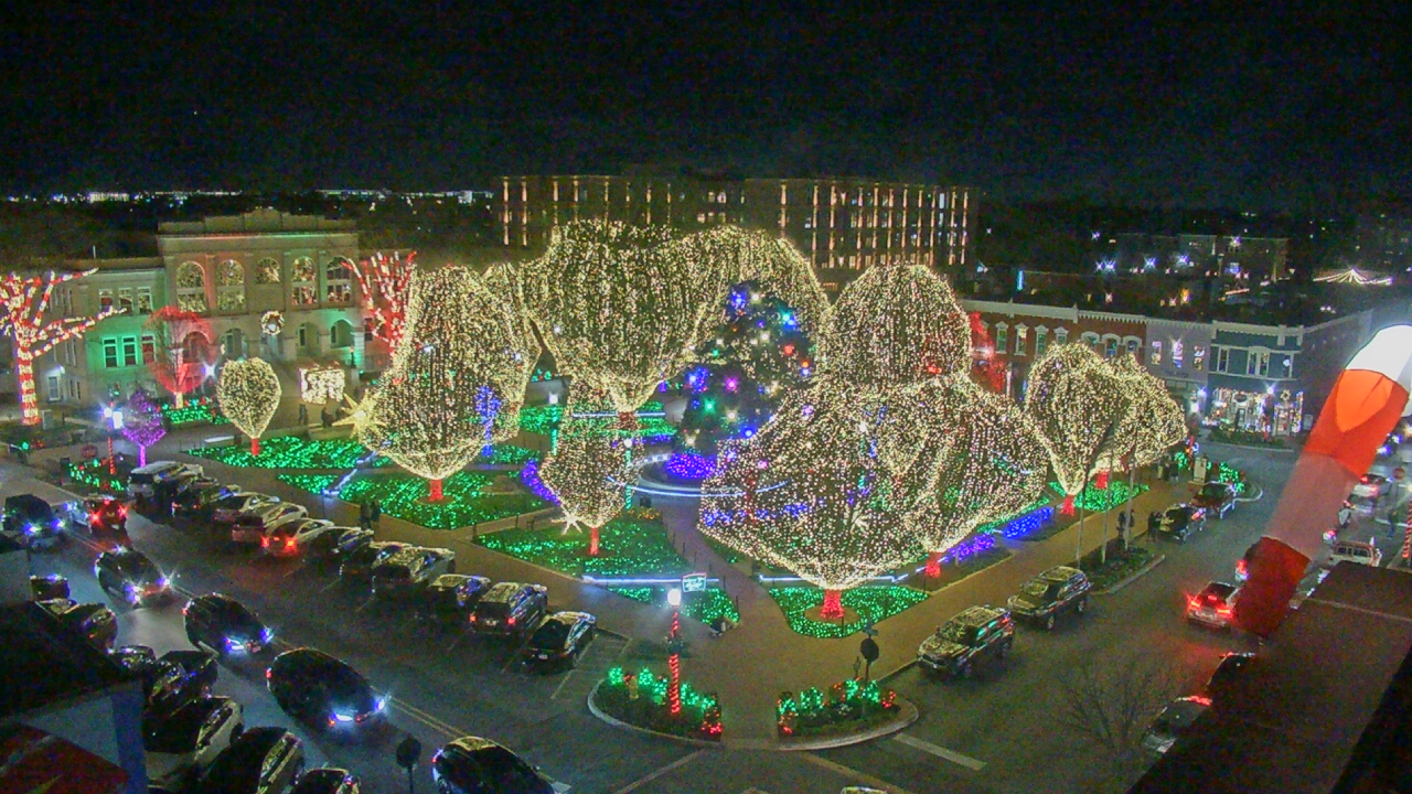 Thumbnail for current weather camera view from Walton�s 5 & 10 in Bentonville, Arkansas