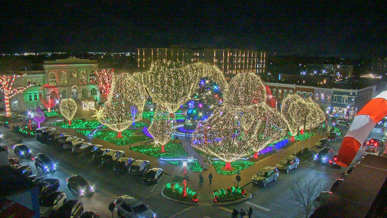 Thumbnail for current weather camera view from Walton�s 5 & 10 in Bentonville, Arkansas