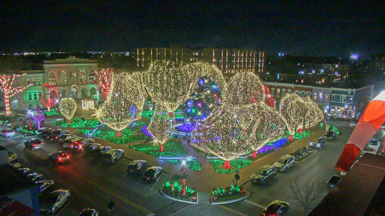 Thumbnail for current weather camera view from Walton�s 5 & 10 in Bentonville, Arkansas