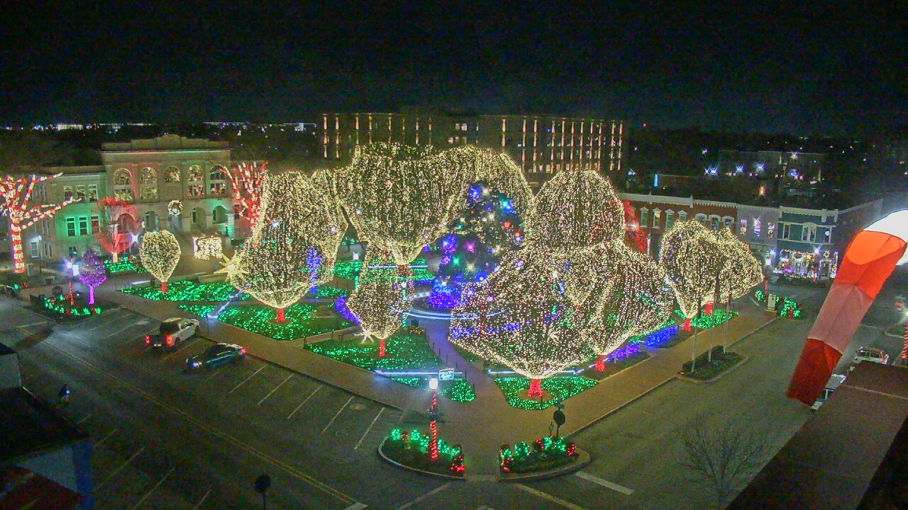 Thumbnail for current weather camera view from Walton�s 5 & 10 in Bentonville, Arkansas