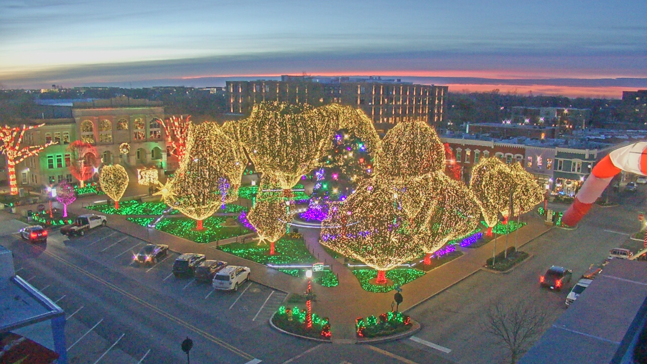 Thumbnail for current weather camera view from Walton�s 5 & 10 in Bentonville, Arkansas