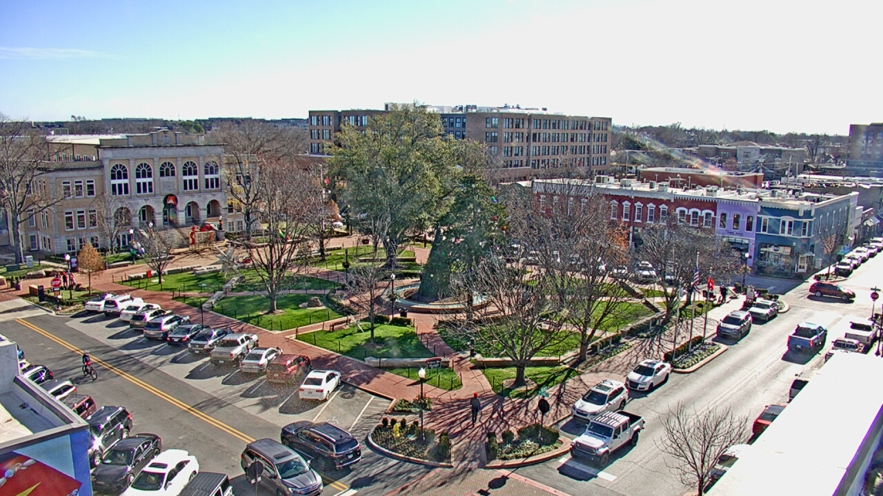 Thumbnail for current weather camera view from Walton�s 5 & 10 in Bentonville, Arkansas