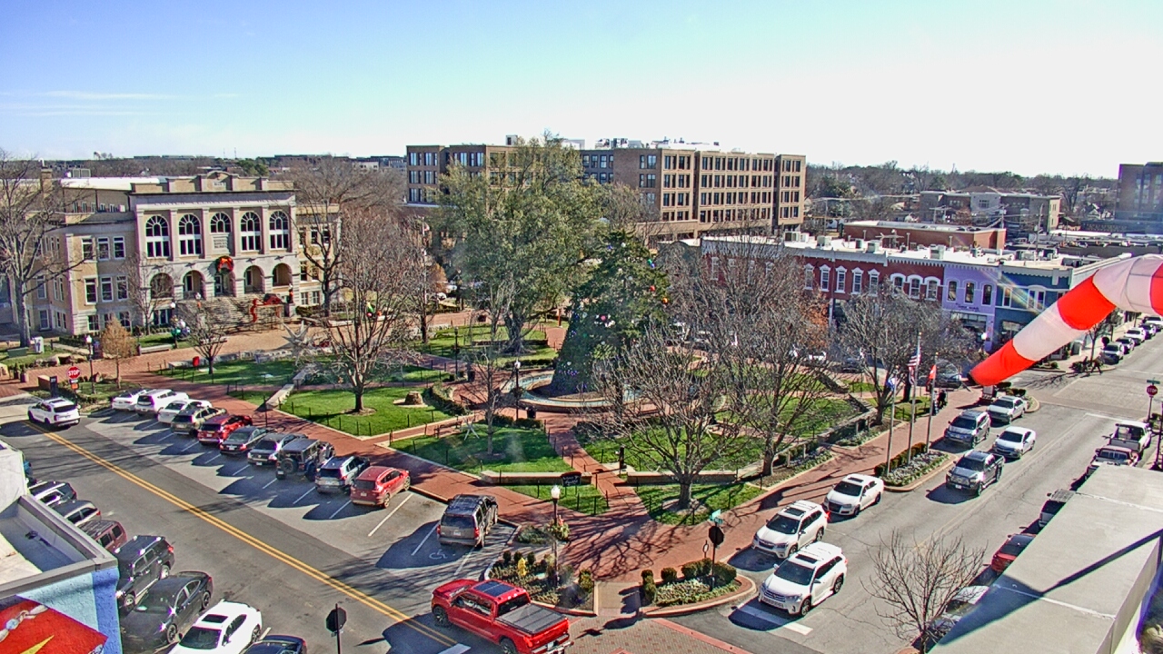 Thumbnail for current weather camera view from Walton�s 5 & 10 in Bentonville, Arkansas