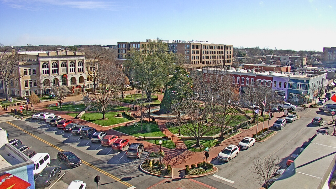 Thumbnail for current weather camera view from Walton�s 5 & 10 in Bentonville, Arkansas