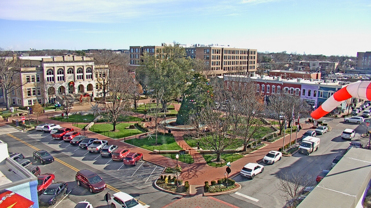 Thumbnail for current weather camera view from Walton�s 5 & 10 in Bentonville, Arkansas