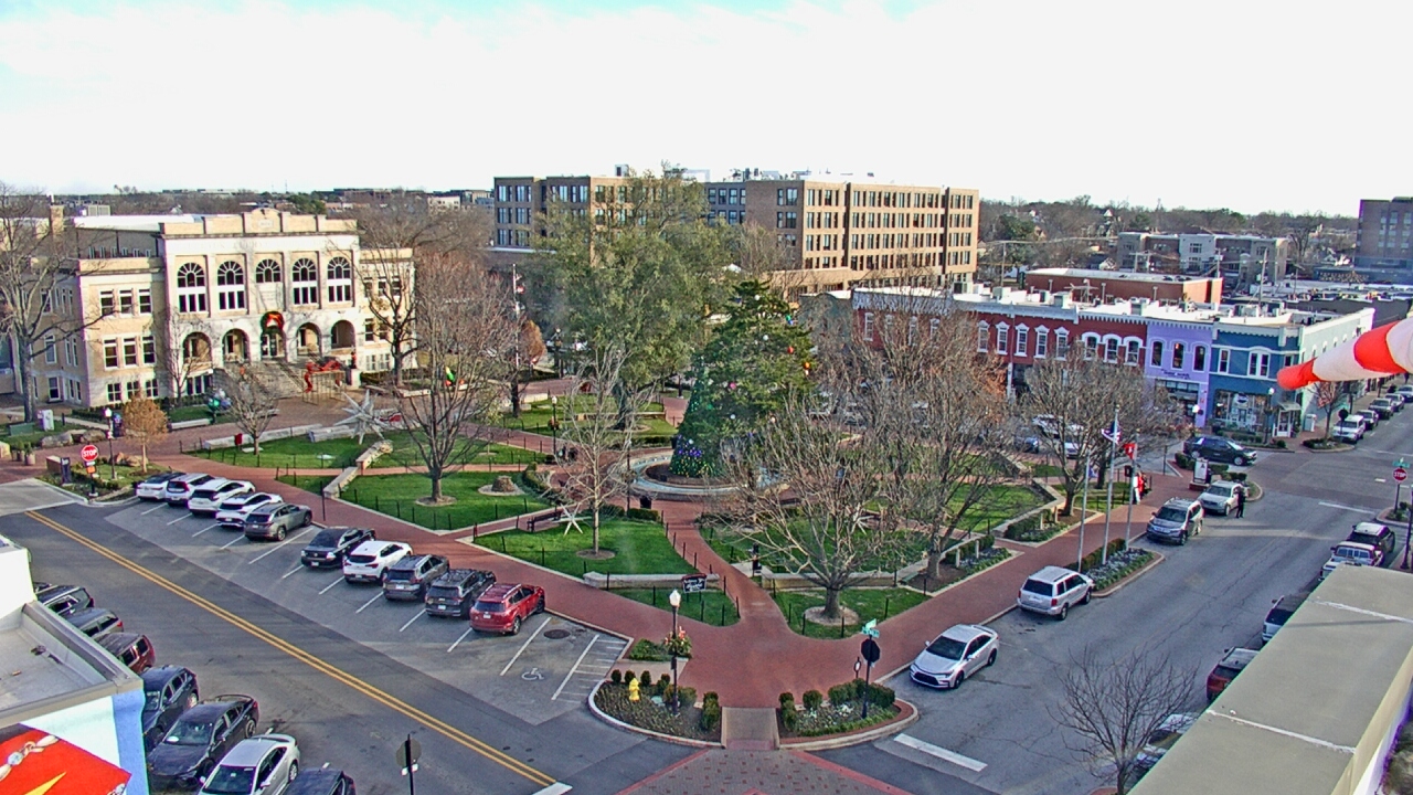 Thumbnail for current weather camera view from Walton�s 5 & 10 in Bentonville, Arkansas