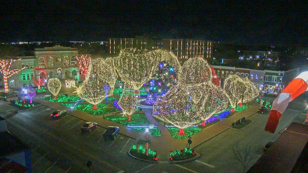 Thumbnail for current weather camera view from Walton�s 5 & 10 in Bentonville, Arkansas