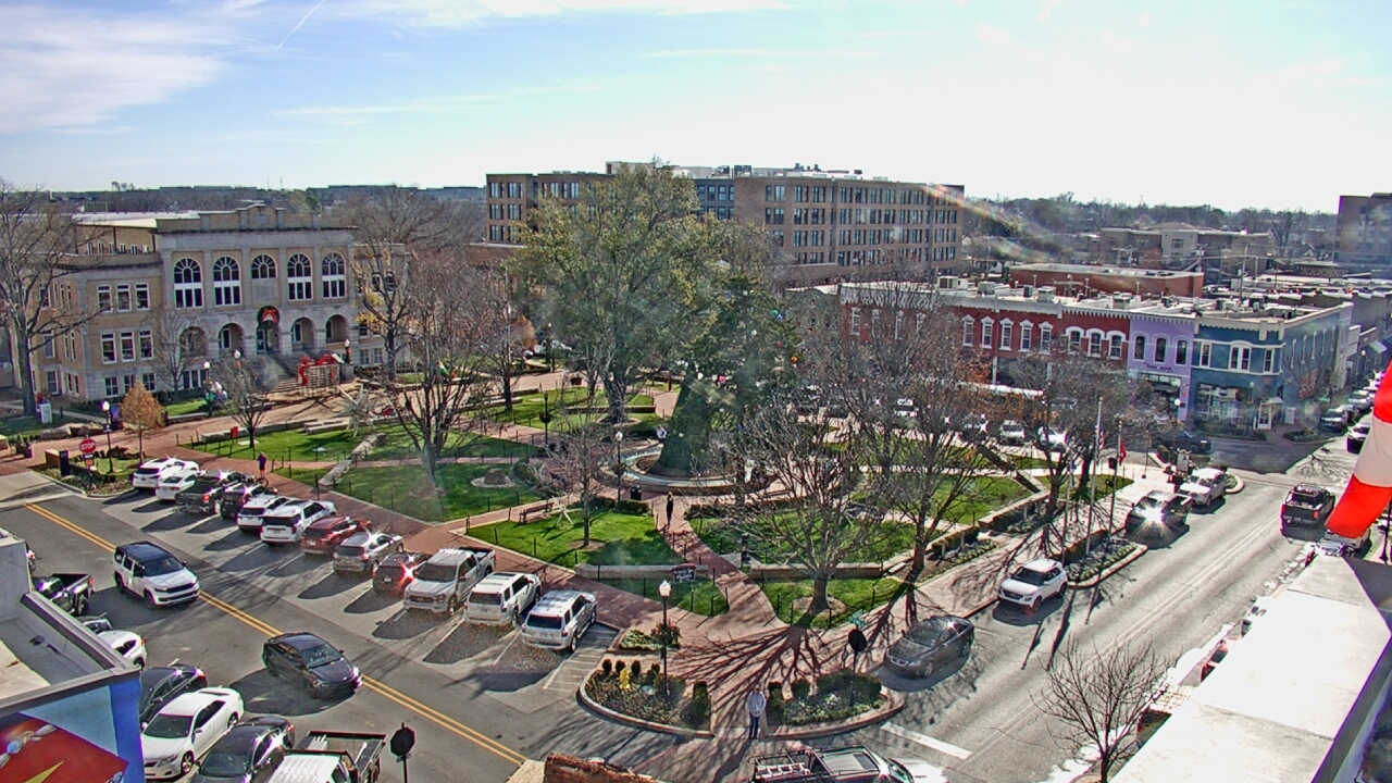 Thumbnail for current weather camera view from Walton�s 5 & 10 in Bentonville, Arkansas