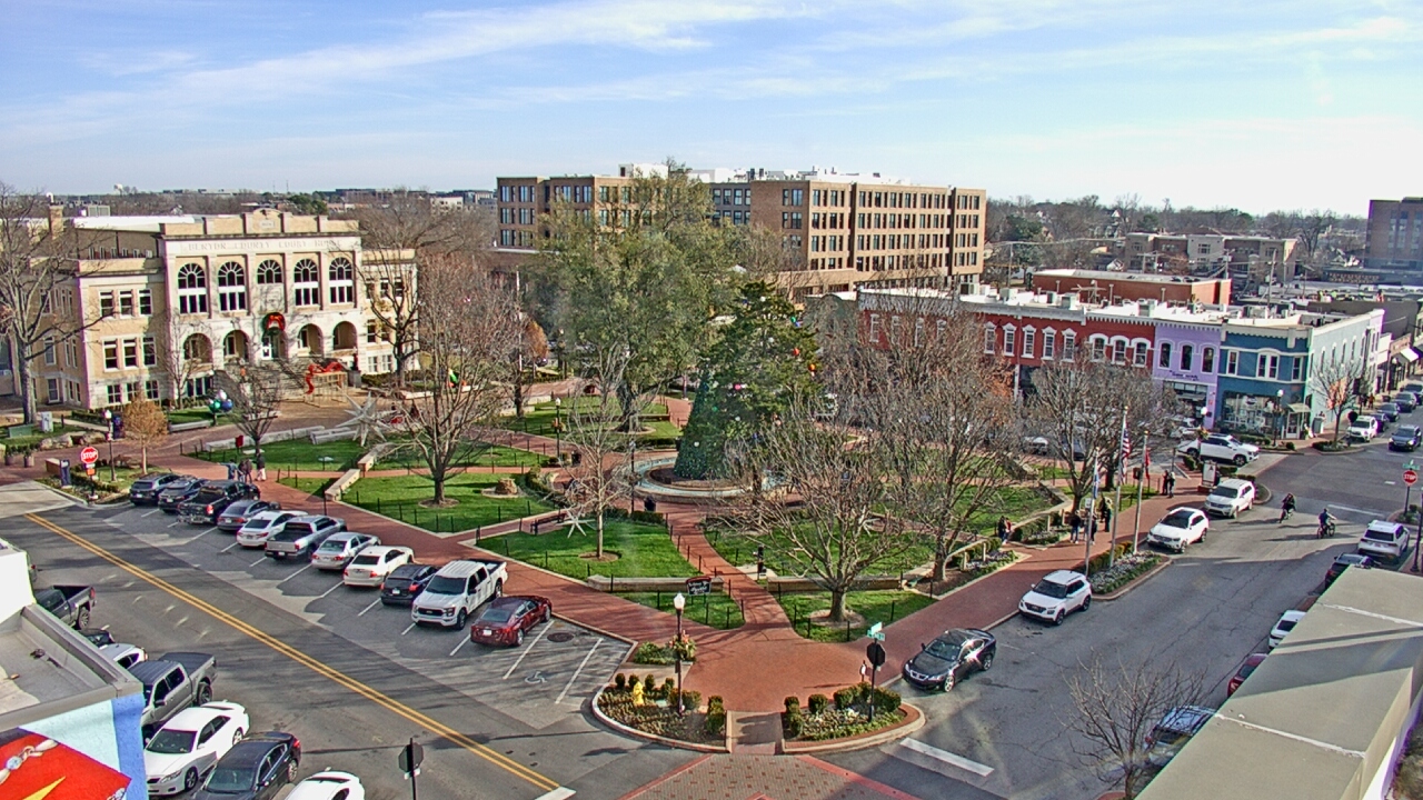 Thumbnail for current weather camera view from Walton�s 5 & 10 in Bentonville, Arkansas