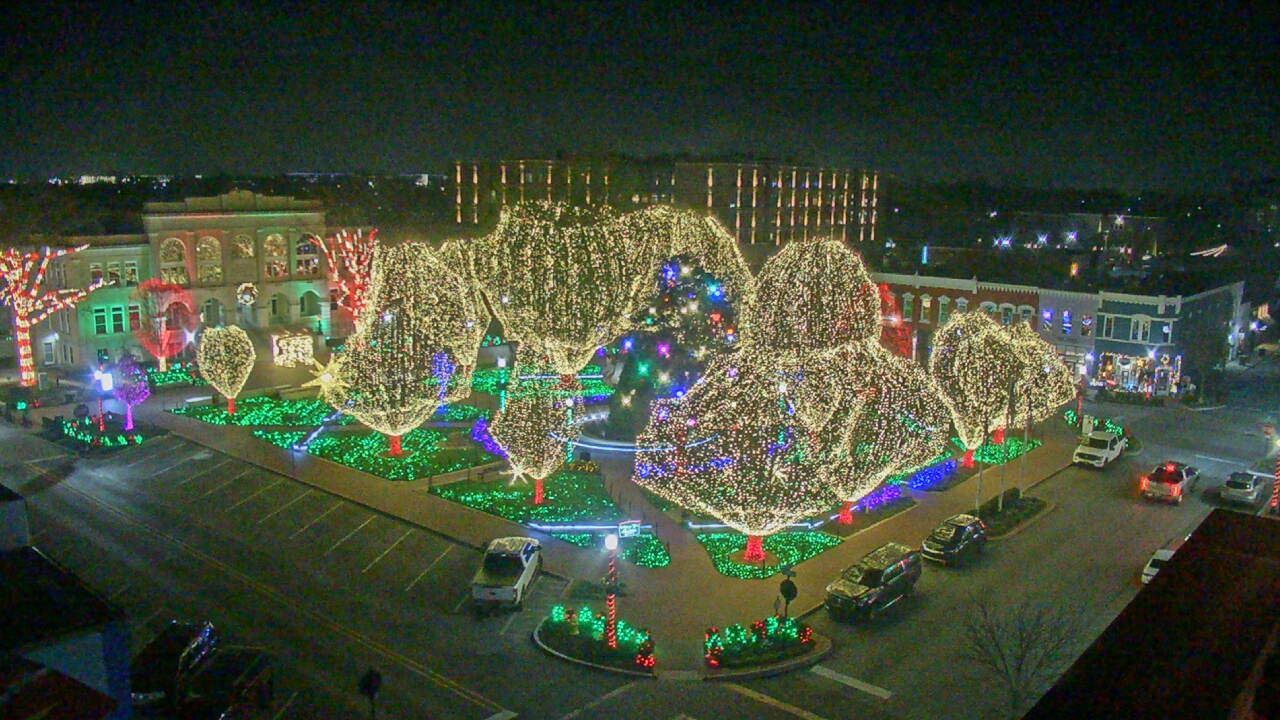 Thumbnail for current weather camera view from Walton�s 5 & 10 in Bentonville, Arkansas