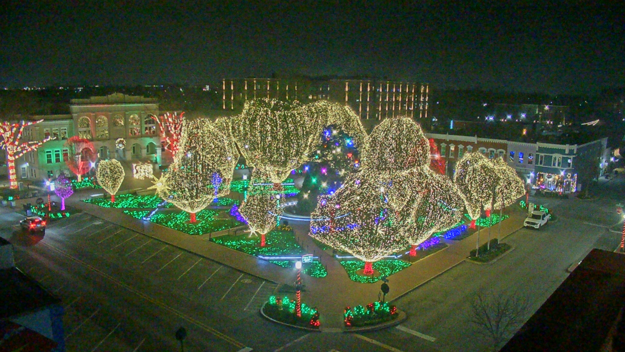 Thumbnail for current weather camera view from Walton�s 5 & 10 in Bentonville, Arkansas