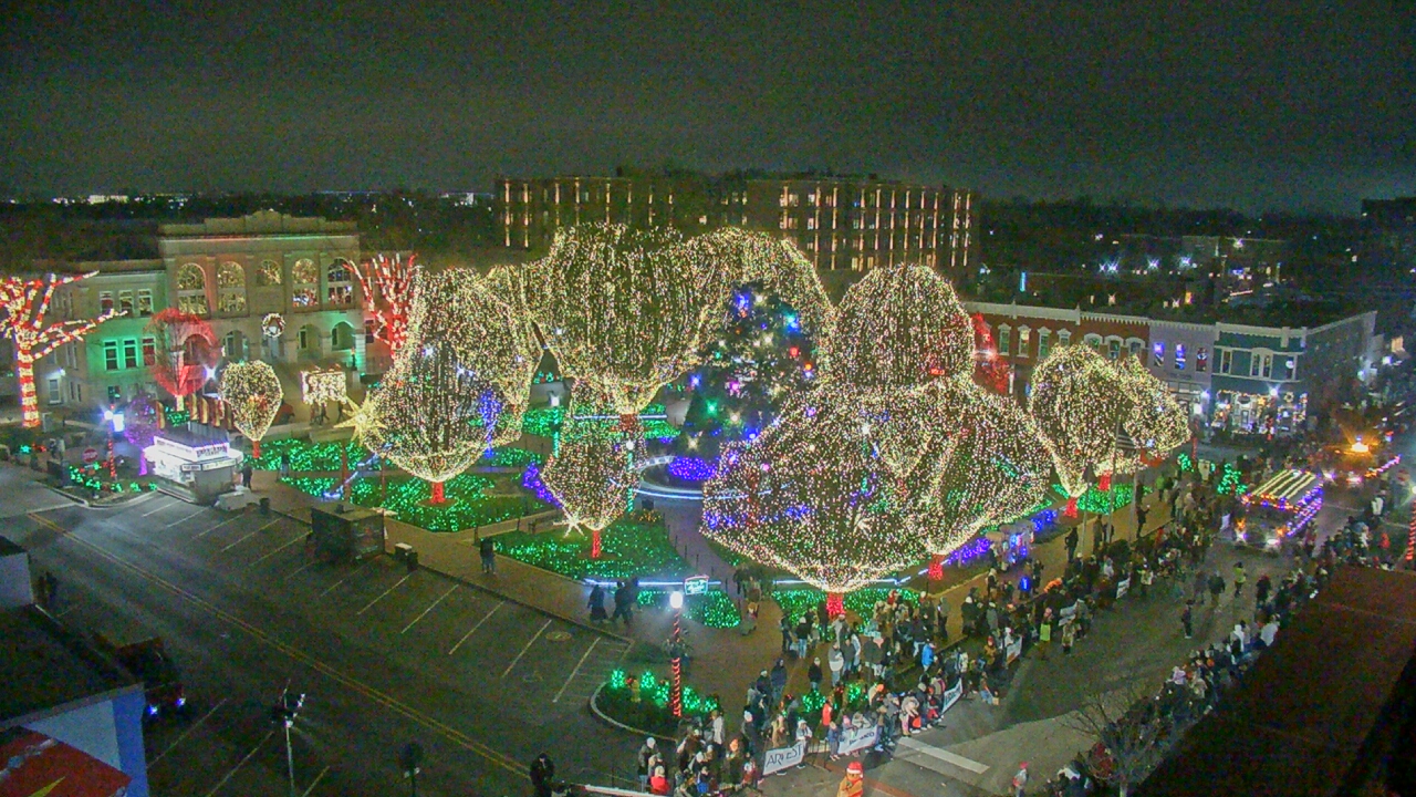 Thumbnail for current weather camera view from Walton�s 5 & 10 in Bentonville, Arkansas