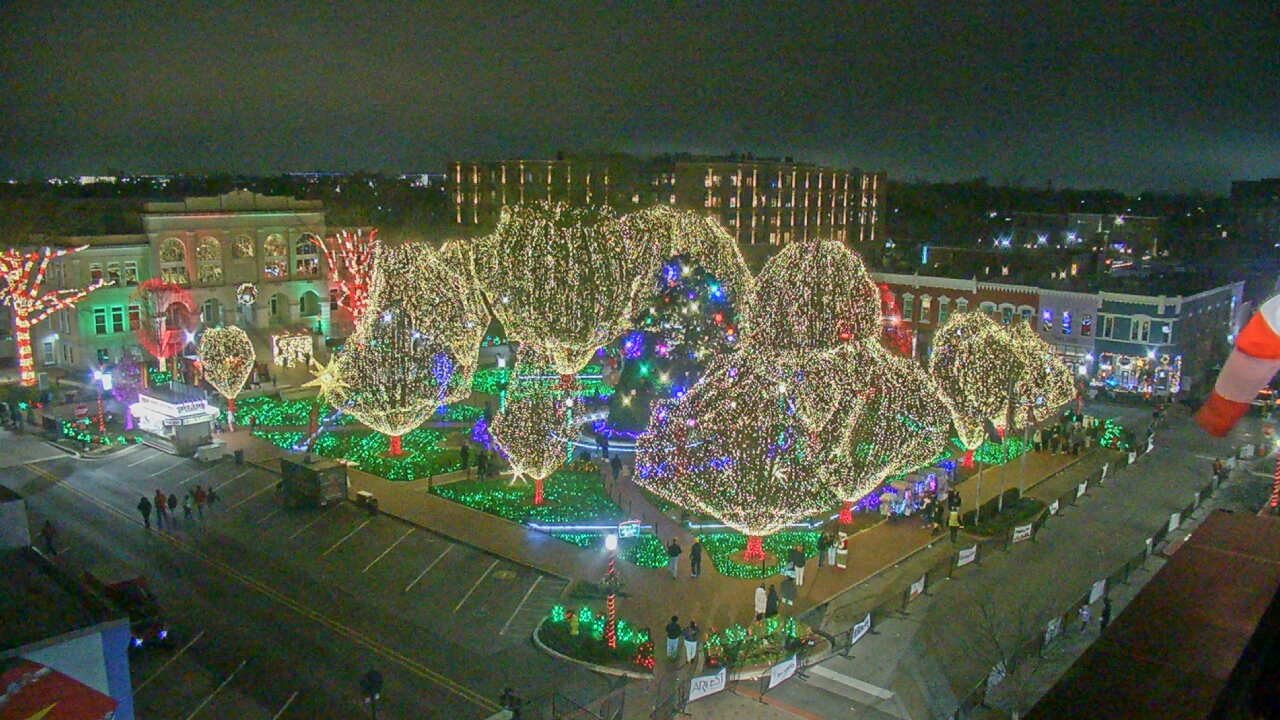 Thumbnail for current weather camera view from Walton�s 5 & 10 in Bentonville, Arkansas