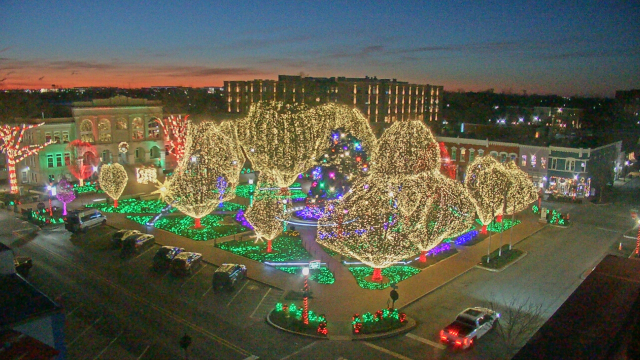 Thumbnail for current weather camera view from Walton�s 5 & 10 in Bentonville, Arkansas