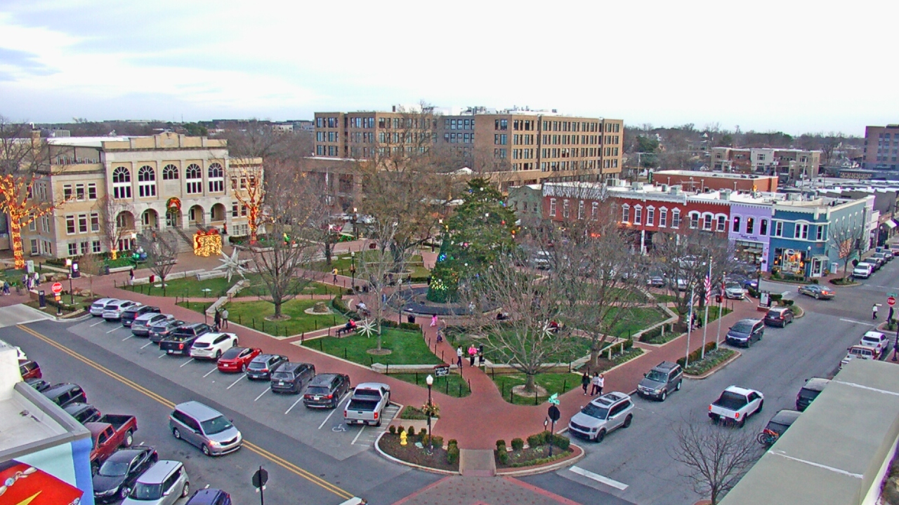 Thumbnail for current weather camera view from Walton�s 5 & 10 in Bentonville, Arkansas