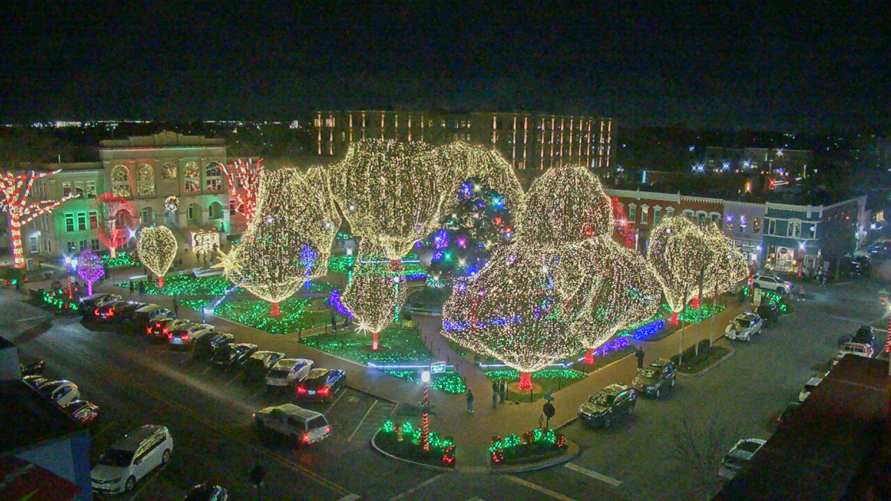 Thumbnail for current weather camera view from Walton�s 5 & 10 in Bentonville, Arkansas