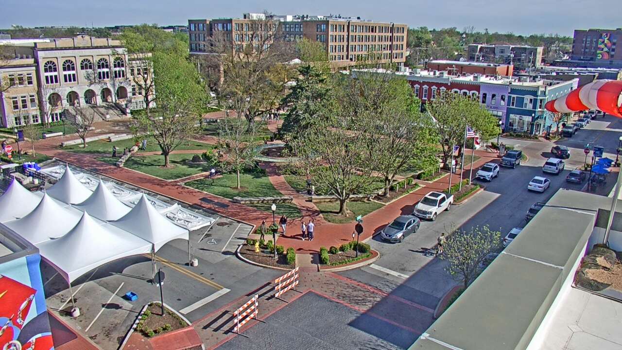 Thumbnail for current weather camera view from Walton�s 5 & 10 in Bentonville, Arkansas