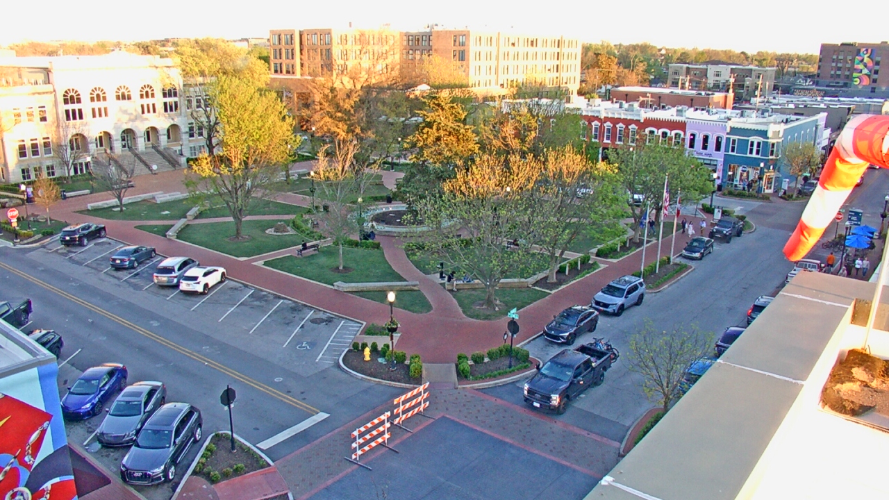 Thumbnail for current weather camera view from Walton�s 5 & 10 in Bentonville, Arkansas