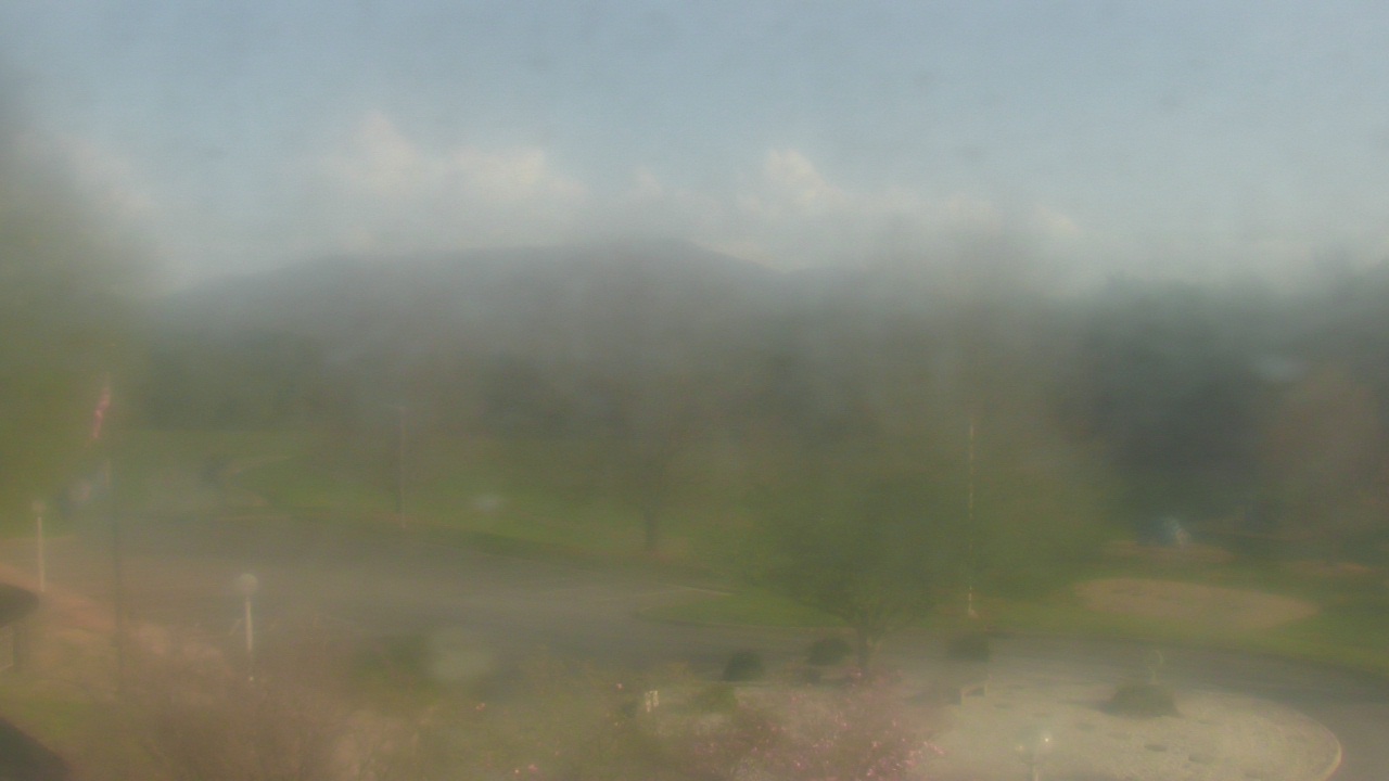 Thumbnail for current weather camera view from Big Island Elementary School in Big Island, Virginia