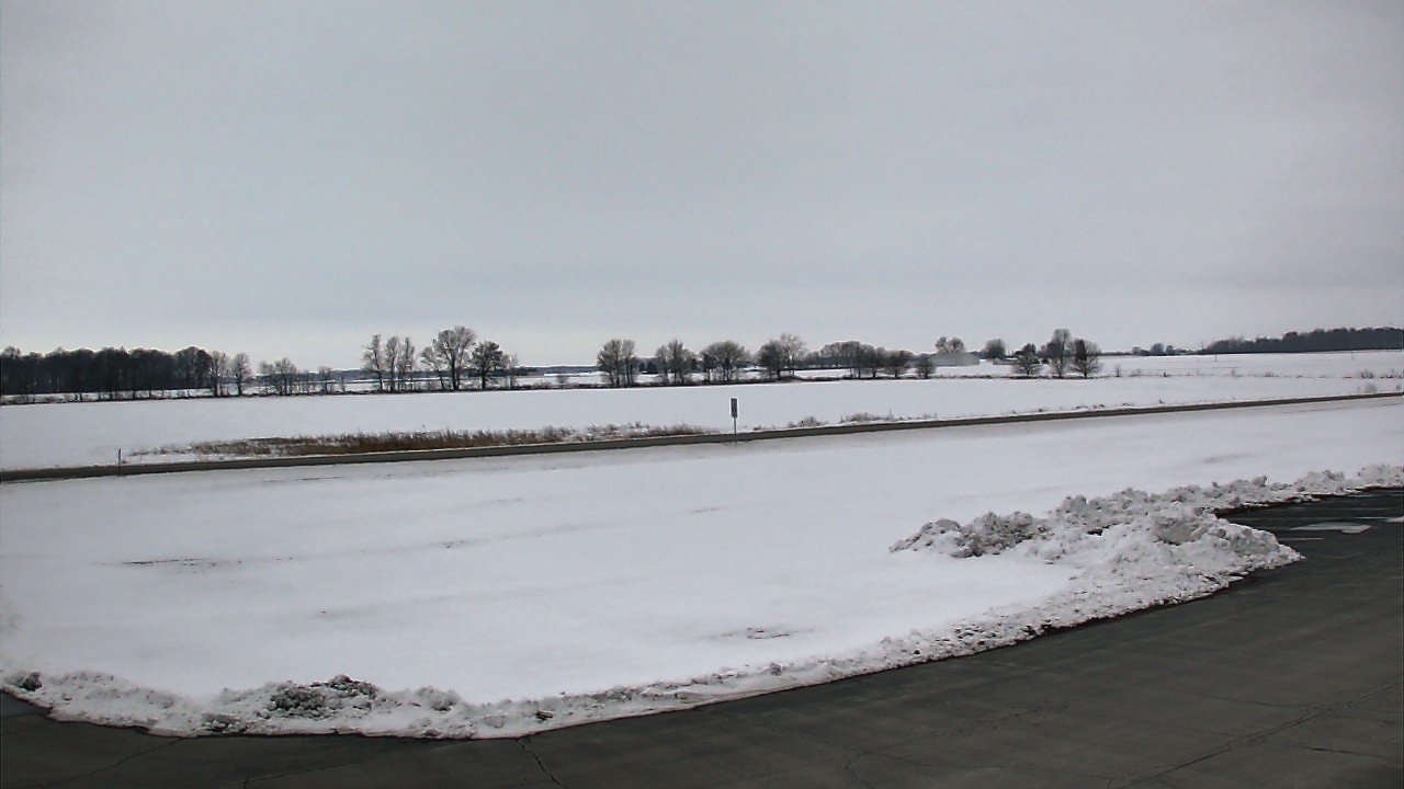 Thumbnail for current weather camera view from Maconaquah School Corporation in Bunker Hill, Indiana