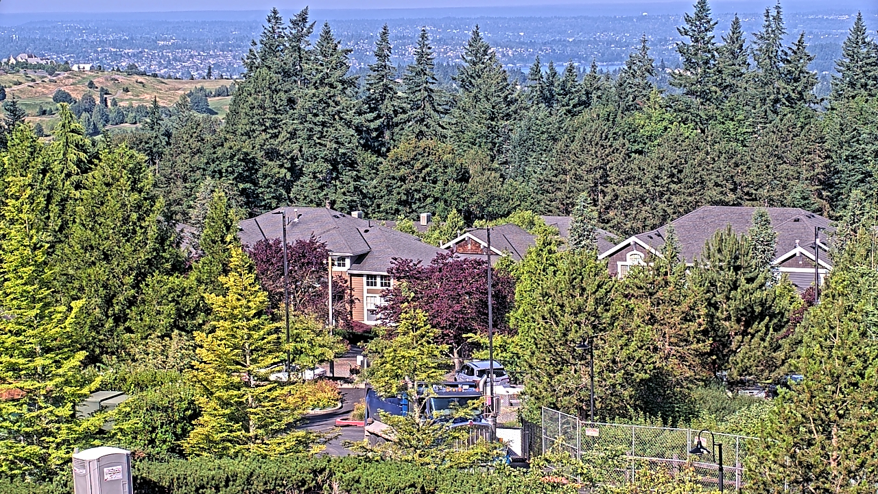 Thumbnail for current weather camera view from Open Window School 1200 ft elev Cougar Mtn in Bellevue, Washington