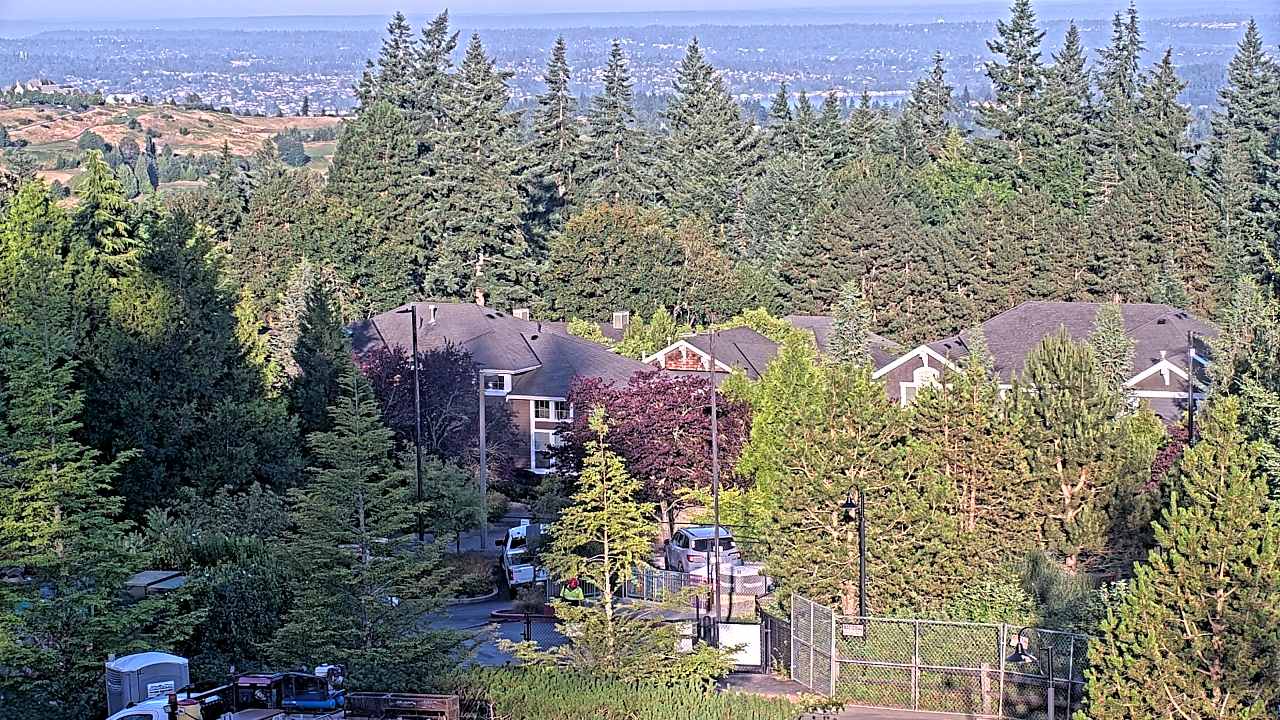 Thumbnail for current weather camera view from Open Window School 1200 ft elev Cougar Mtn in Bellevue, Washington