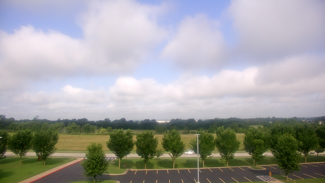 Thumbnail for current weather camera view from Fulbright JHS in Bentonville, Arkansas