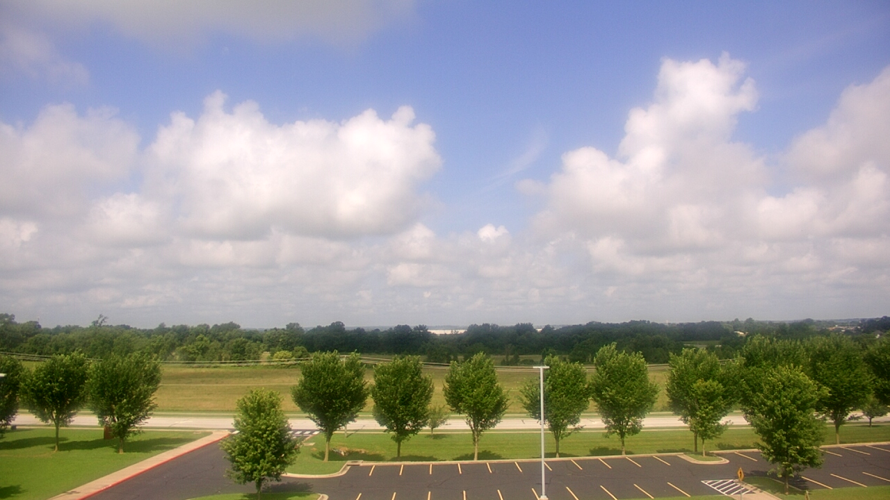 Thumbnail for current weather camera view from Fulbright JHS in Bentonville, Arkansas