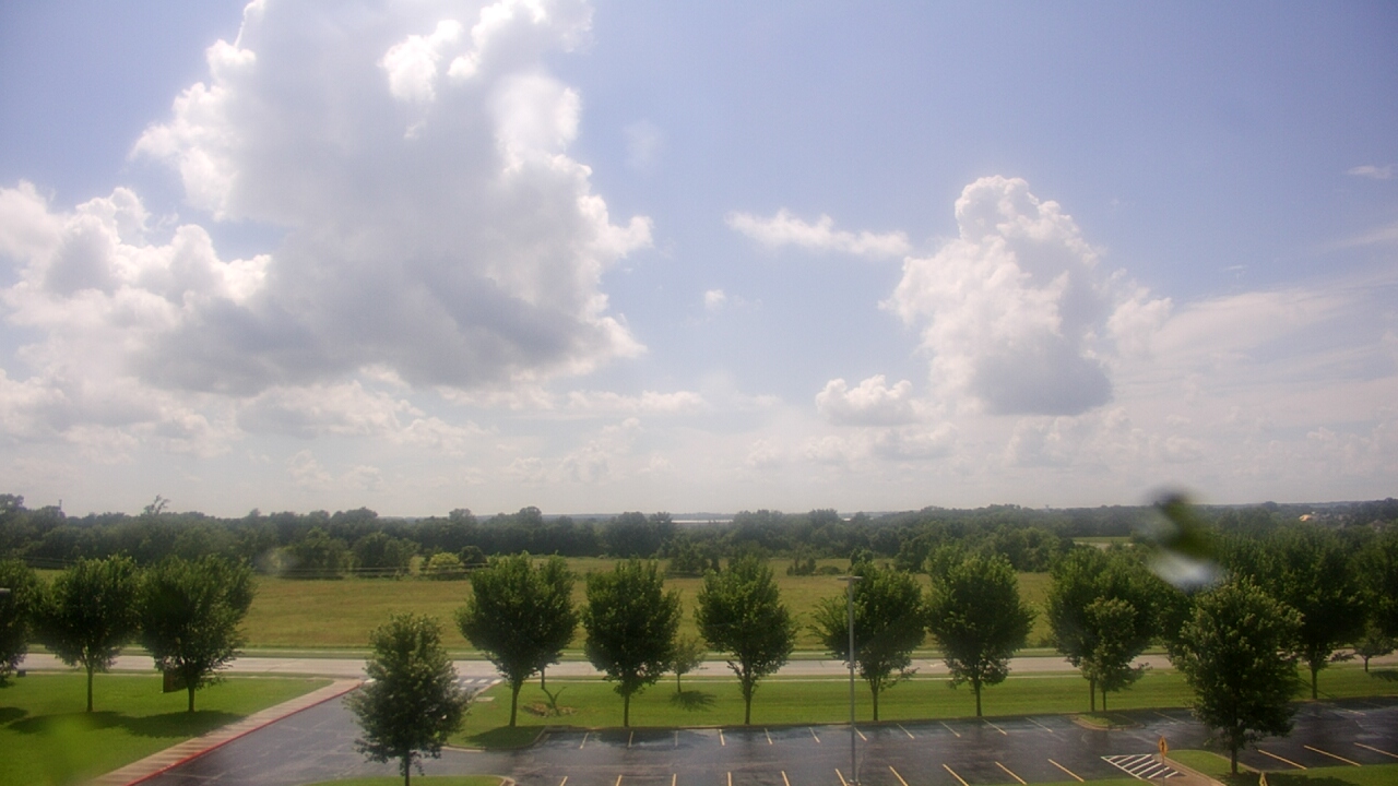 Thumbnail for current weather camera view from Fulbright JHS in Bentonville, Arkansas