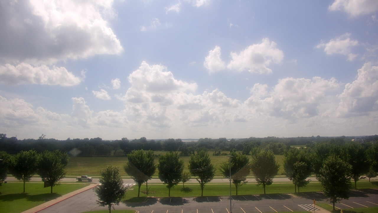 Thumbnail for current weather camera view from Fulbright JHS in Bentonville, Arkansas