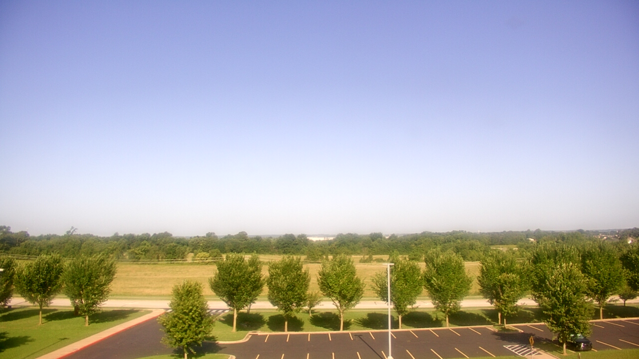 Thumbnail for current weather camera view from Fulbright JHS in Bentonville, Arkansas