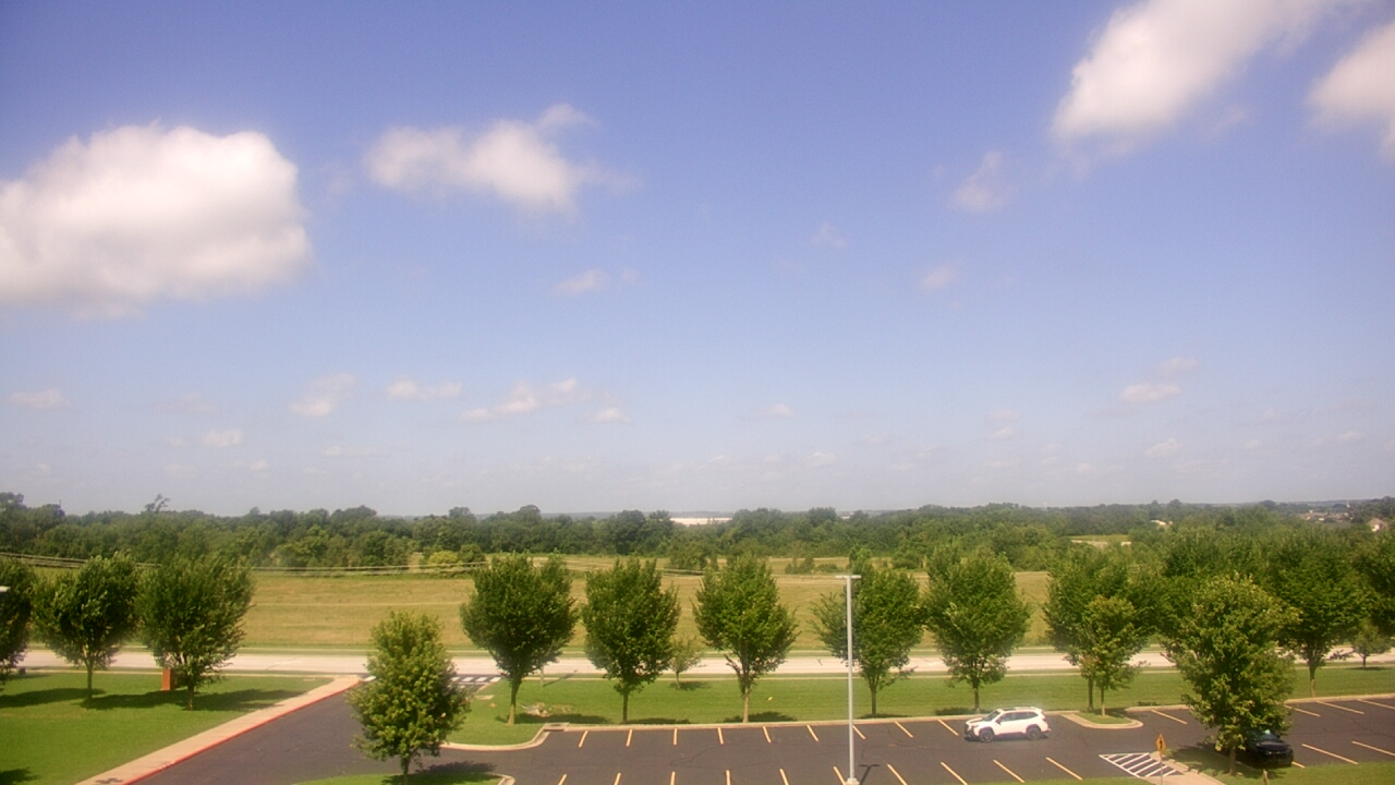 Thumbnail for current weather camera view from Fulbright JHS in Bentonville, Arkansas