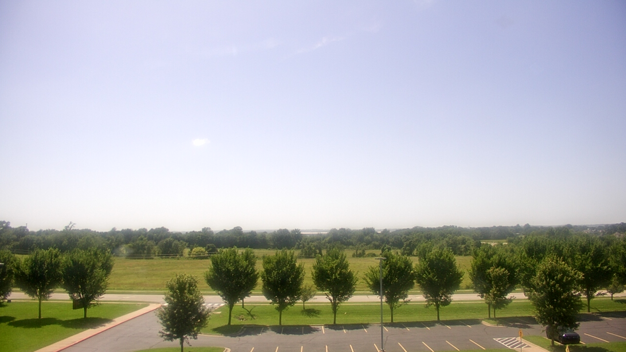 Thumbnail for current weather camera view from Fulbright JHS in Bentonville, Arkansas