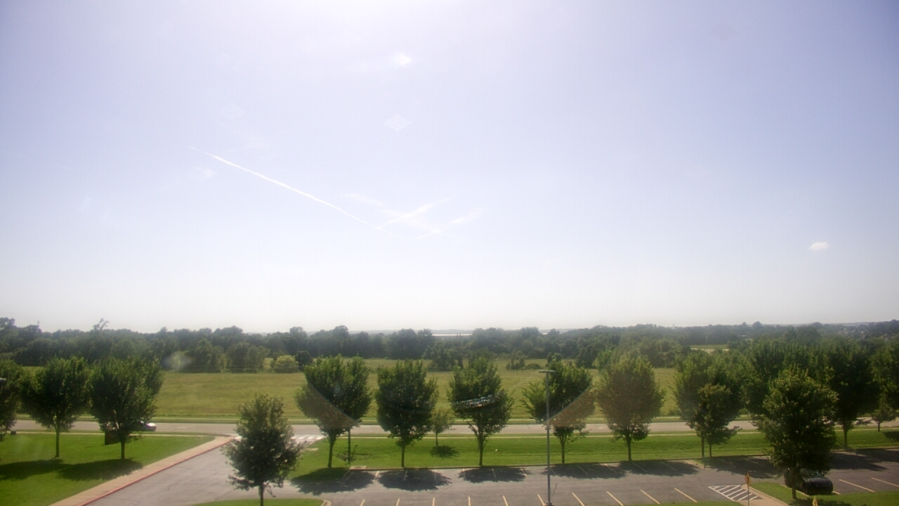 Thumbnail for current weather camera view from Fulbright JHS in Bentonville, Arkansas