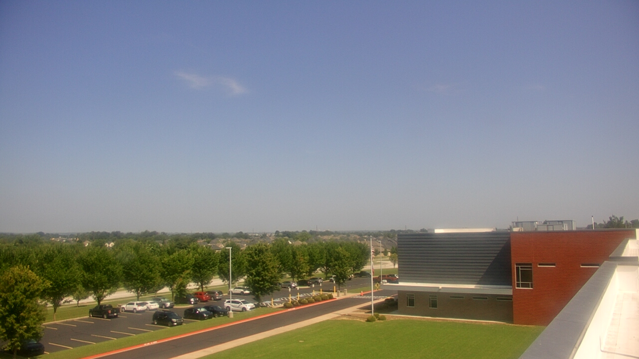 Thumbnail for current weather camera view from Fulbright JHS in Bentonville, Arkansas