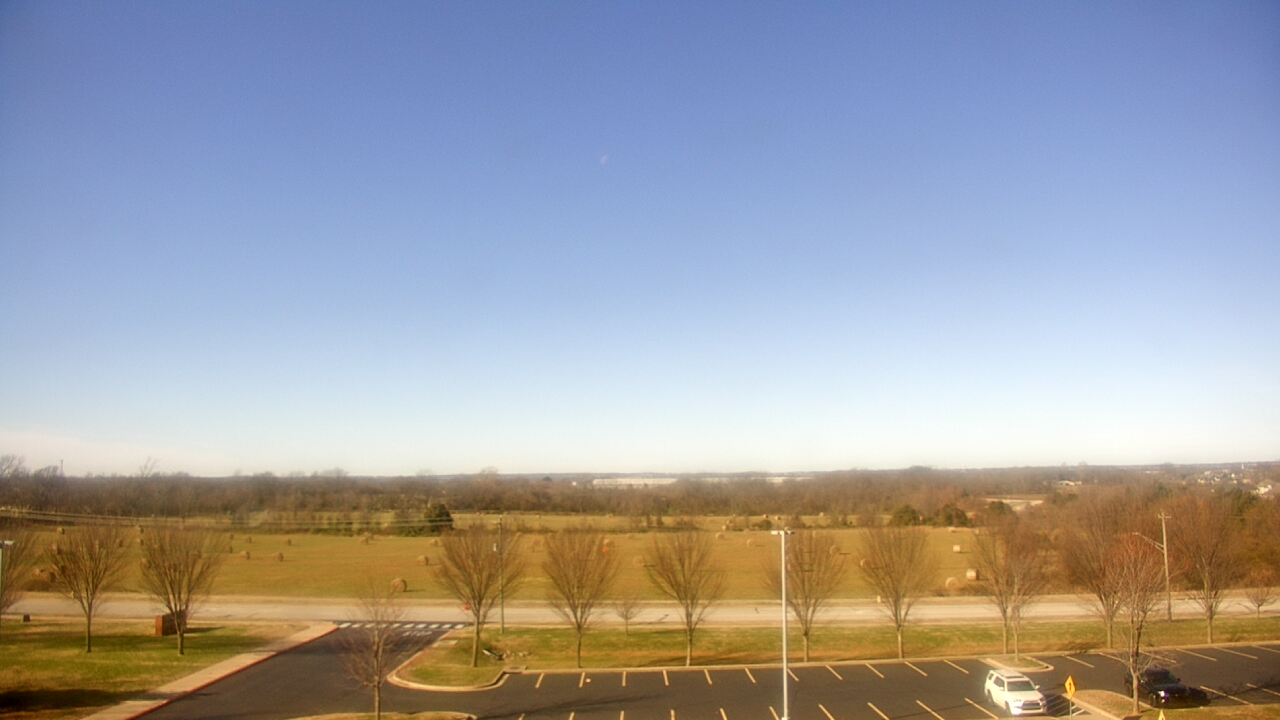 Thumbnail for current weather camera view from Fulbright JHS in Bentonville, Arkansas