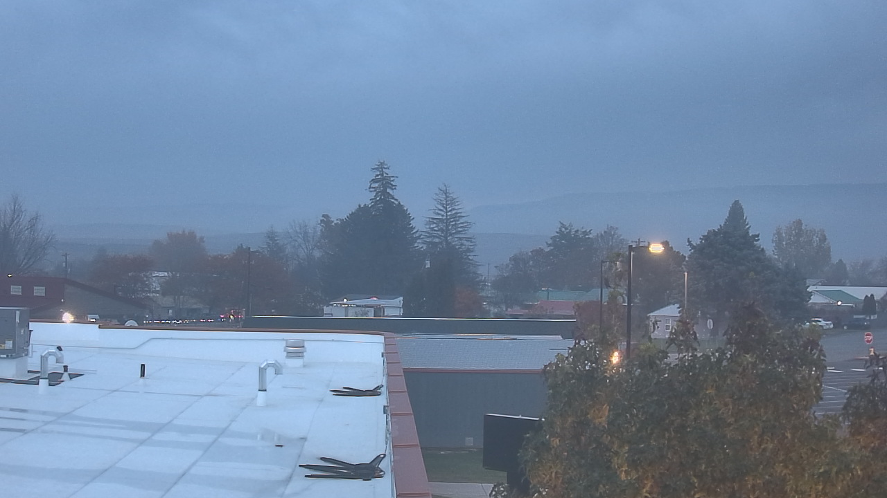Thumbnail for current weather camera view from Bridgeport High School in Bridgeport, Washington