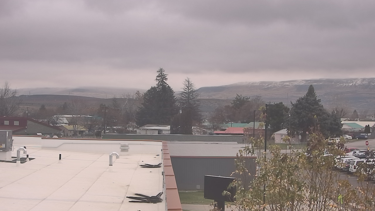 Thumbnail for current weather camera view from Bridgeport High School in Bridgeport, Washington