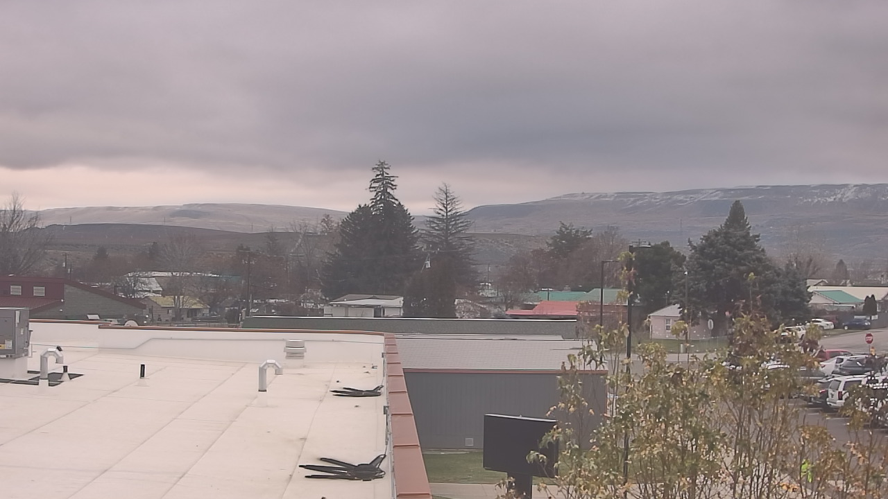 Thumbnail for current weather camera view from Bridgeport High School in Bridgeport, Washington