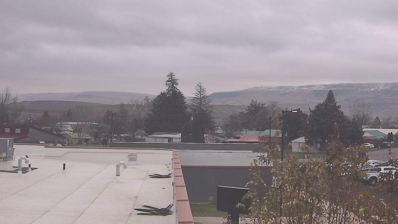 Thumbnail for current weather camera view from Bridgeport High School in Bridgeport, Washington