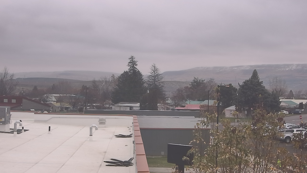 Thumbnail for current weather camera view from Bridgeport High School in Bridgeport, Washington