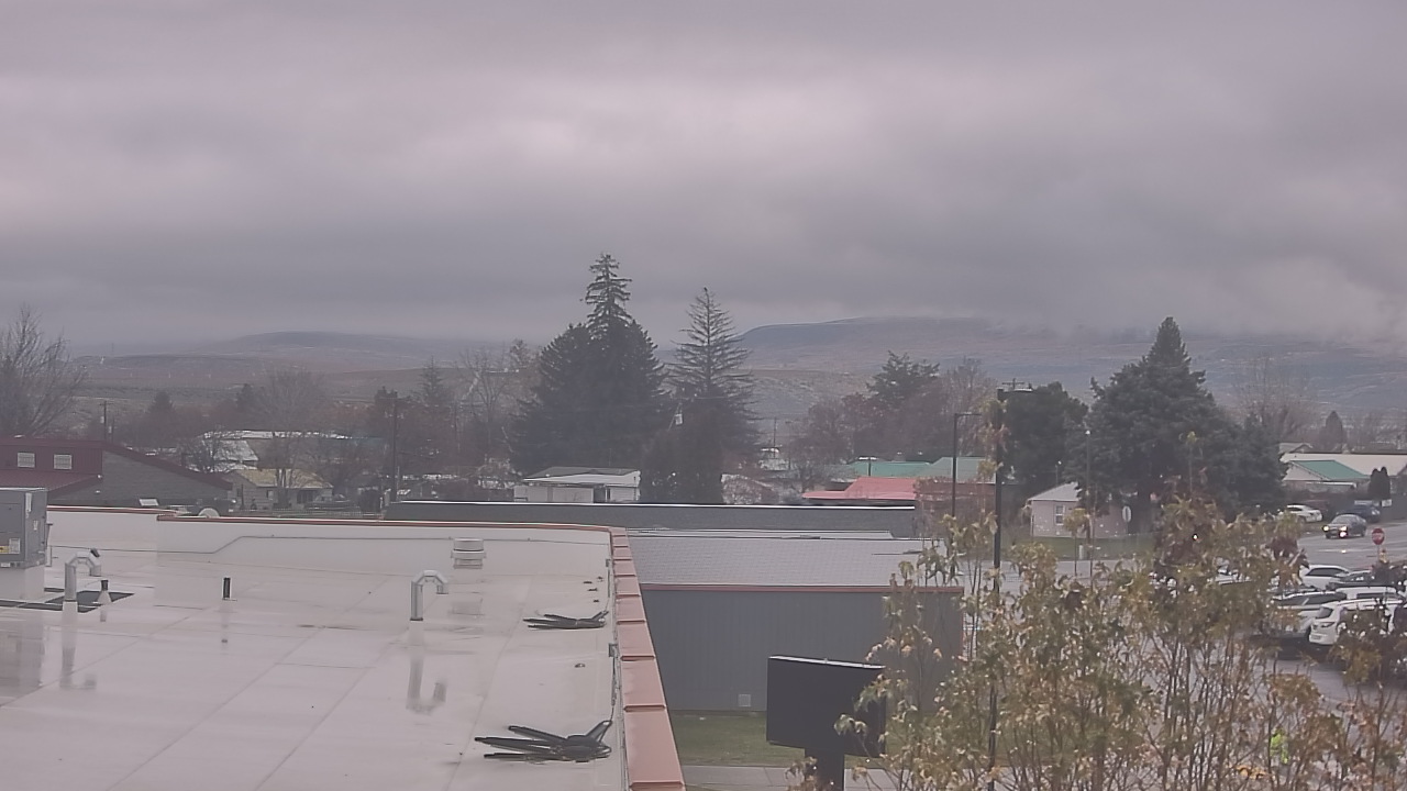 Thumbnail for current weather camera view from Bridgeport High School in Bridgeport, Washington