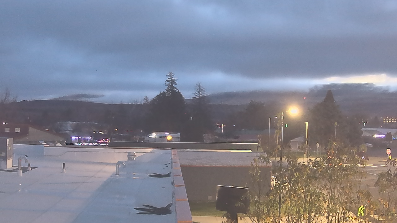 Thumbnail for current weather camera view from Bridgeport High School in Bridgeport, Washington