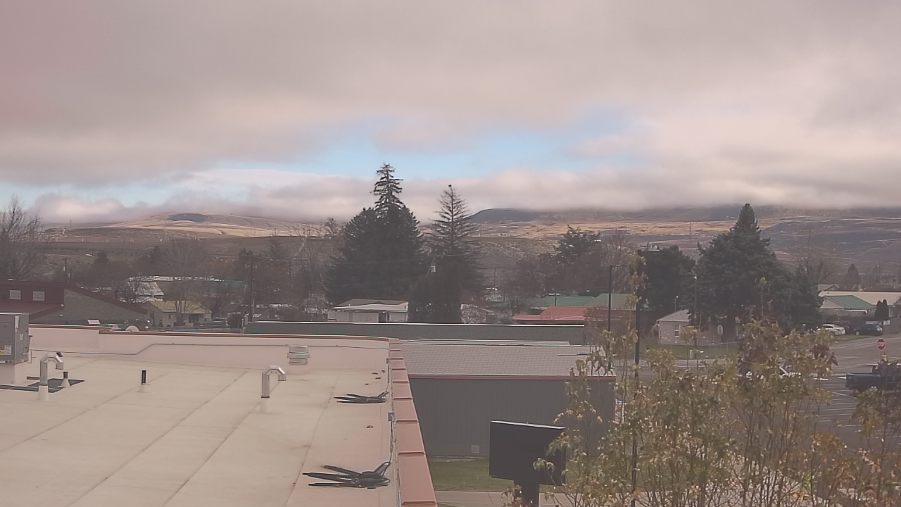 Thumbnail for current weather camera view from Bridgeport High School in Bridgeport, Washington